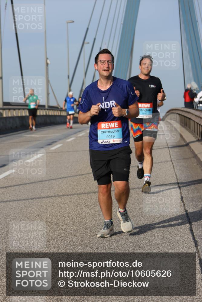 03.10.2026 - Köhlbrandbrückenlauf Strokosch-Dieckow http://msf.ph/oto/10605626 03.10.2026 09:43:41 Position 2 2019, 1647 meine-sportfotos.de