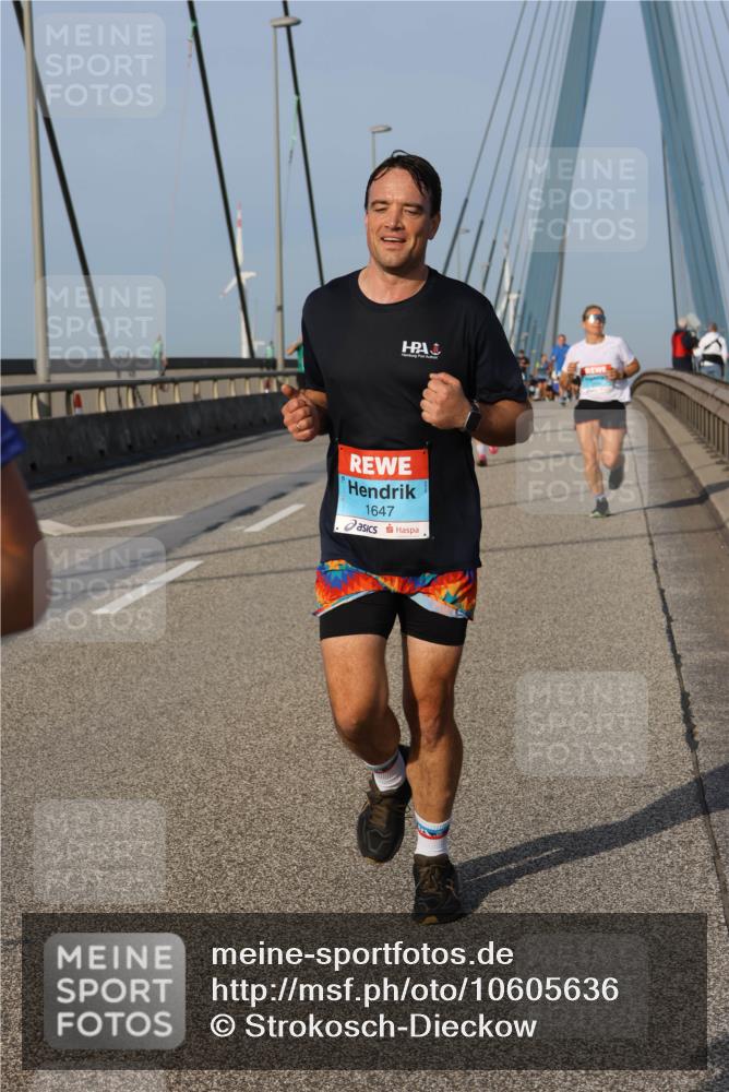 03.10.2026 - Köhlbrandbrückenlauf Strokosch-Dieckow http://msf.ph/oto/10605636 03.10.2026 09:43:44 Position 2 1647 meine-sportfotos.de