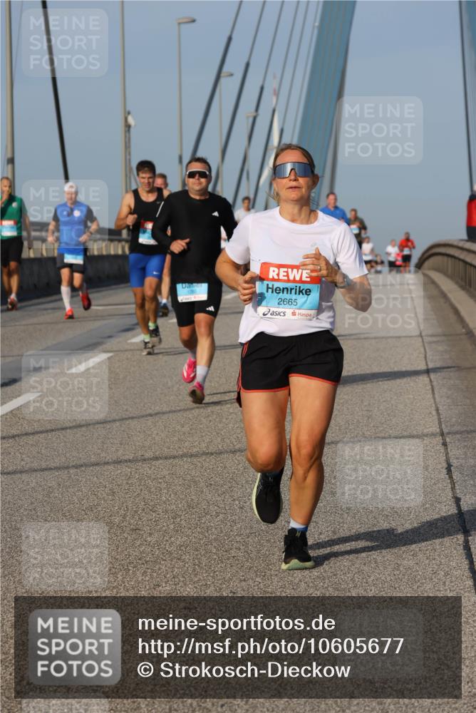 03.10.2026 - Köhlbrandbrückenlauf Strokosch-Dieckow http://msf.ph/oto/10605677 03.10.2026 09:43:47 Position 2 2665 meine-sportfotos.de
