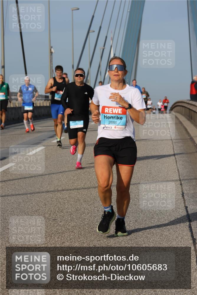 03.10.2026 - Köhlbrandbrückenlauf Strokosch-Dieckow http://msf.ph/oto/10605683 03.10.2026 09:43:47 Position 2 2665 meine-sportfotos.de