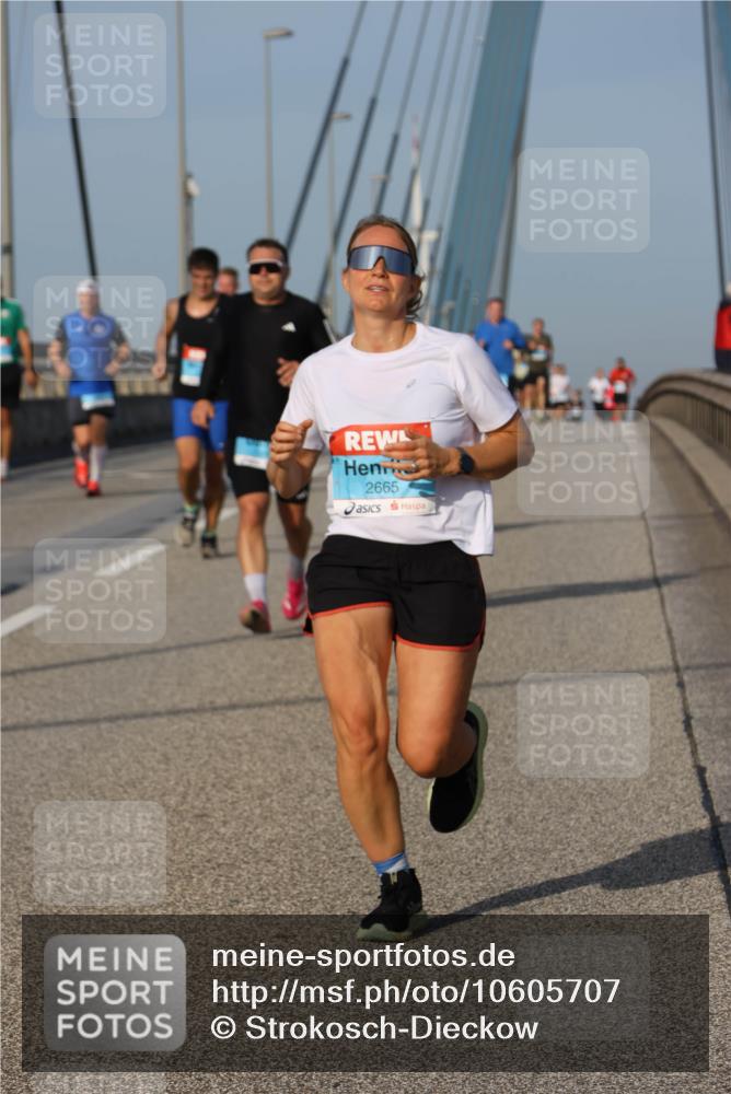 03.10.2026 - Köhlbrandbrückenlauf Strokosch-Dieckow http://msf.ph/oto/10605707 03.10.2026 09:43:47 Position 2 2665 meine-sportfotos.de