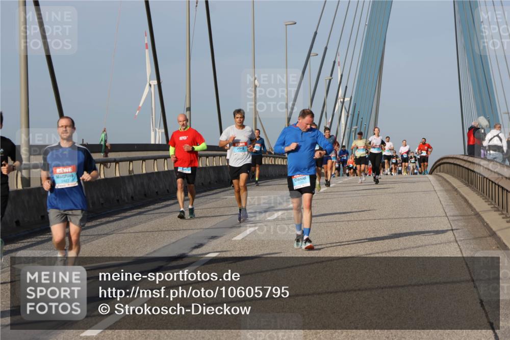 03.10.2026 - Köhlbrandbrückenlauf Strokosch-Dieckow http://msf.ph/oto/10605795 03.10.2026 09:43:57 Position 2 2427 meine-sportfotos.de