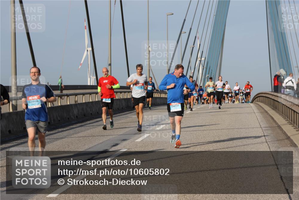 03.10.2026 - Köhlbrandbrückenlauf Strokosch-Dieckow http://msf.ph/oto/10605802 03.10.2026 09:43:57 Position 2 2427 meine-sportfotos.de