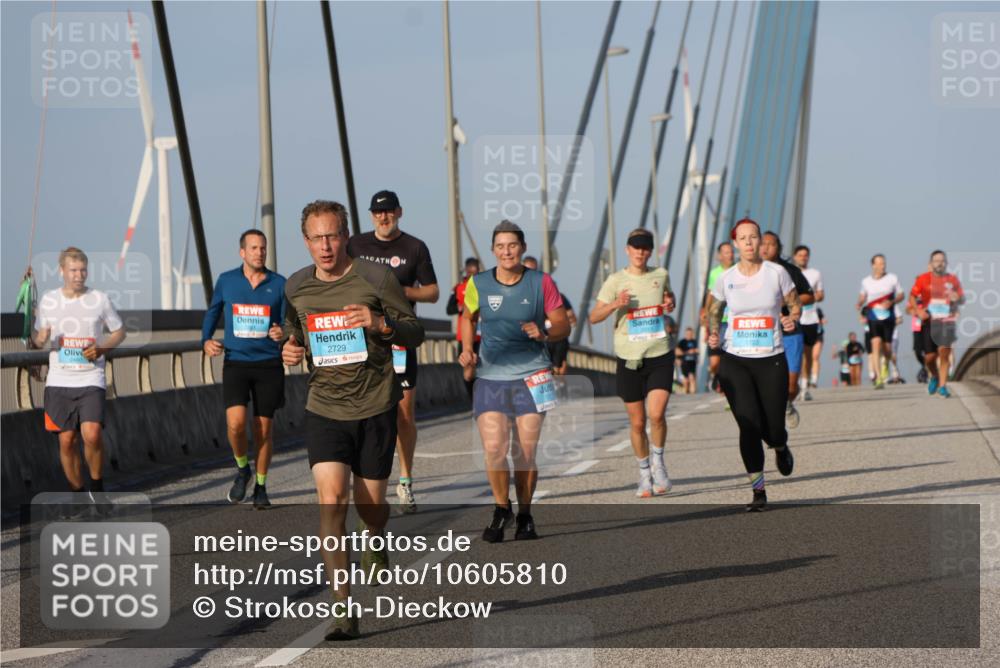 03.10.2026 - Köhlbrandbrückenlauf Strokosch-Dieckow http://msf.ph/oto/10605810 03.10.2026 09:44:05 Position 2 2729 meine-sportfotos.de