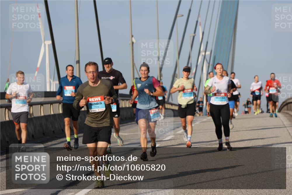 03.10.2026 - Köhlbrandbrückenlauf Strokosch-Dieckow http://msf.ph/oto/10605820 03.10.2026 09:44:06 Position 2 2729 meine-sportfotos.de