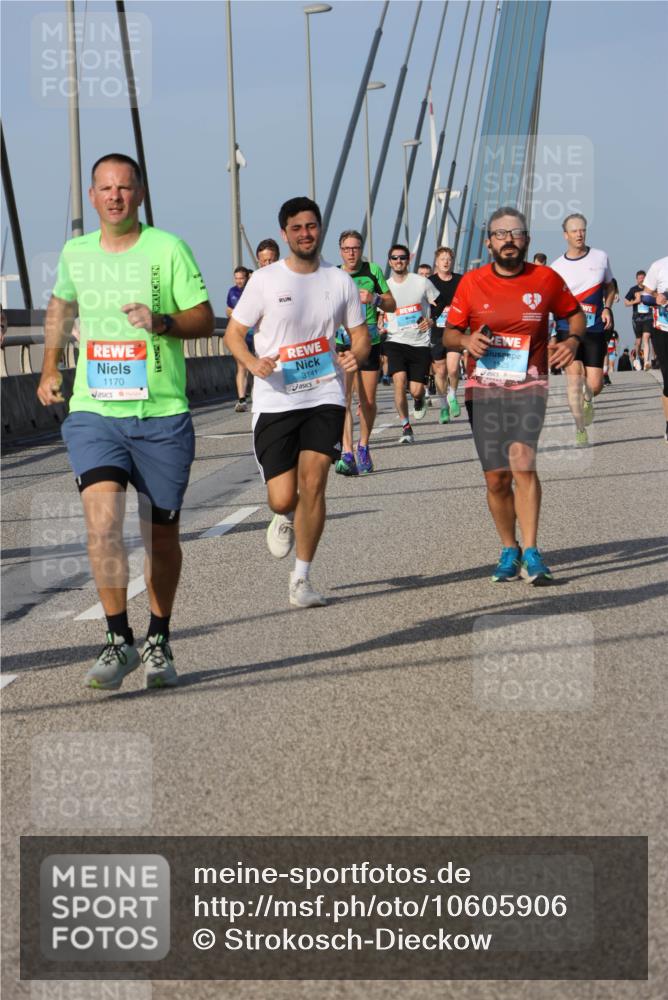 03.10.2026 - Köhlbrandbrückenlauf Strokosch-Dieckow http://msf.ph/oto/10605906 03.10.2026 09:44:18 Position 2 1170, 3141 meine-sportfotos.de