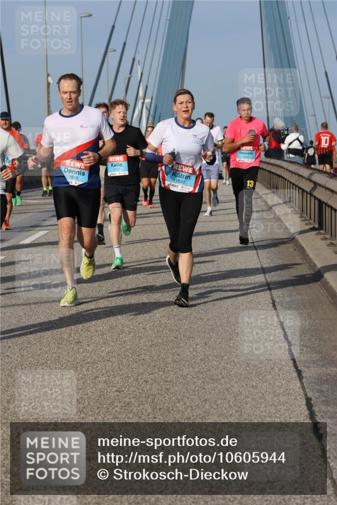 03.10.2026 - Köhlbrandbrückenlauf Strokosch-Dieckow http://msf.ph/oto/10605944 03.10.2026 09:44:25 Position 2 1031, 1618, 1620, 1940, 13, 10 meine-sportfotos.de