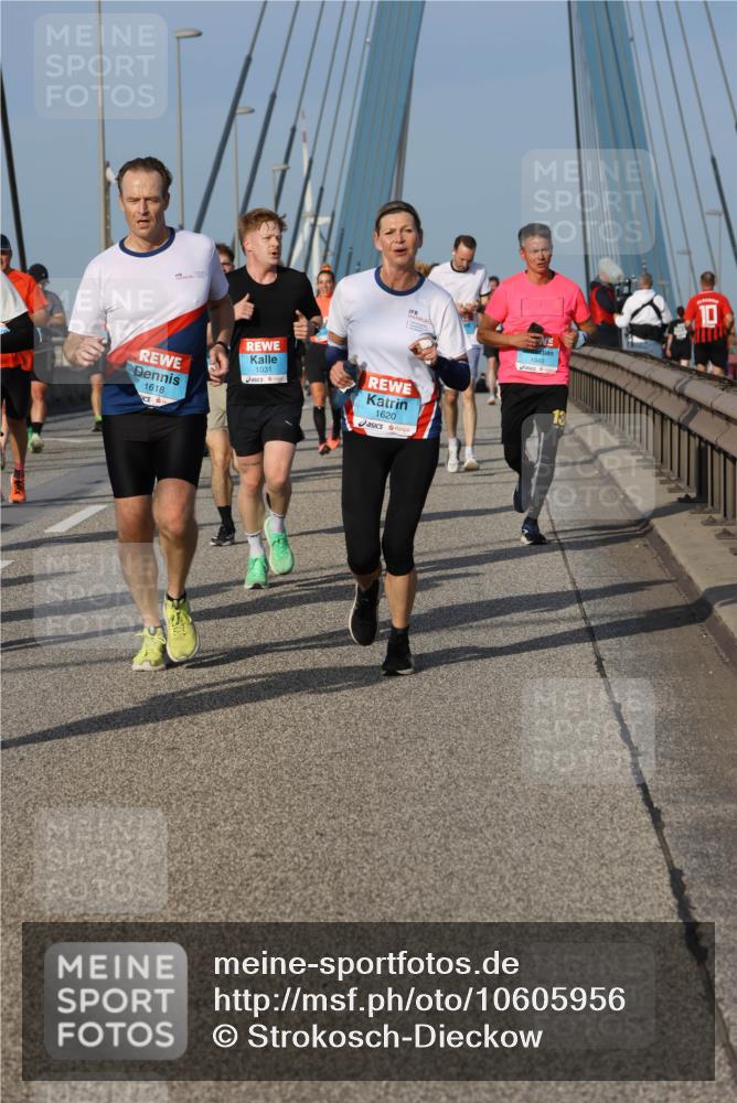 03.10.2026 - Köhlbrandbrückenlauf Strokosch-Dieckow http://msf.ph/oto/10605956 03.10.2026 09:44:25 Position 2 1618, 1031, 1620, 1940, 13 meine-sportfotos.de