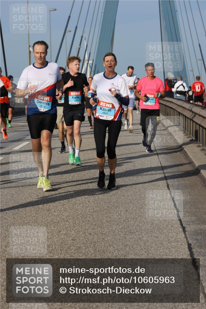 03.10.2026 - Köhlbrandbrückenlauf Strokosch-Dieckow http://msf.ph/oto/10605963 03.10.2026 09:44:25 Position 2 1618, 10, 1031, 1620 meine-sportfotos.de