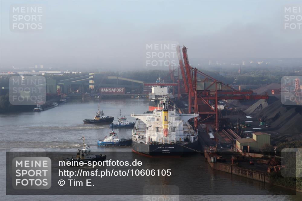 03.10.2026 - Köhlbrandbrückenlauf Tim E. http://msf.ph/oto/10606105 03.10.2026 09:10:40 Position 1 9539286 meine-sportfotos.de