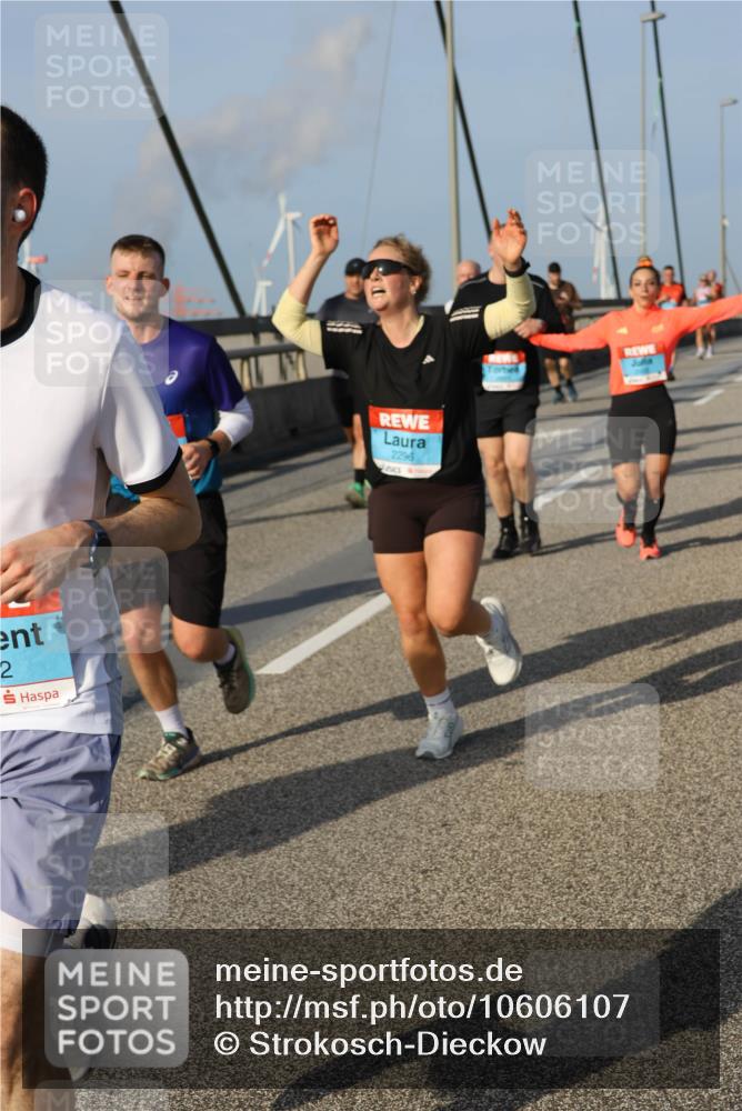 03.10.2026 - Köhlbrandbrückenlauf Strokosch-Dieckow http://msf.ph/oto/10606107 03.10.2026 09:44:33 Position 2 2, 2296 meine-sportfotos.de