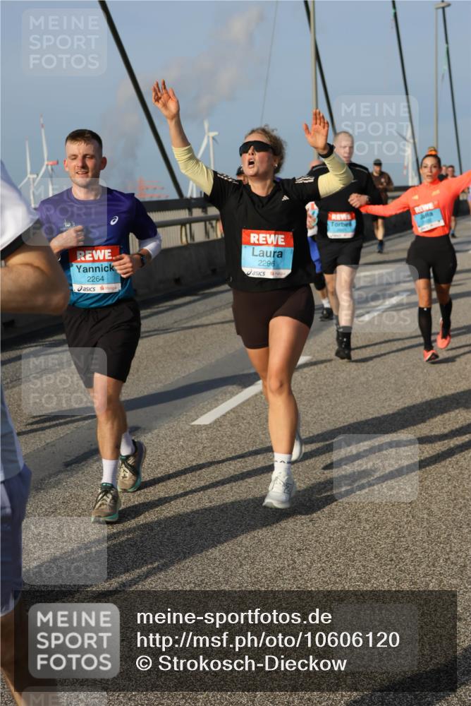 03.10.2026 - Köhlbrandbrückenlauf Strokosch-Dieckow http://msf.ph/oto/10606120 03.10.2026 09:44:34 Position 2 2264, 2296 meine-sportfotos.de