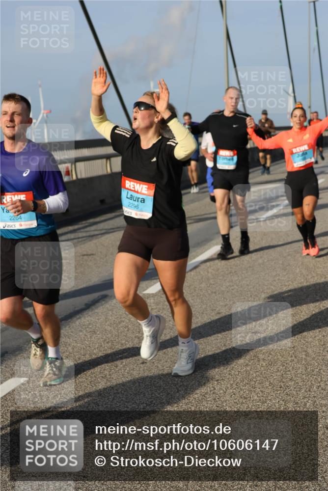 03.10.2026 - Köhlbrandbrückenlauf Strokosch-Dieckow http://msf.ph/oto/10606147 03.10.2026 09:44:34 Position 2 2264, 2296 meine-sportfotos.de