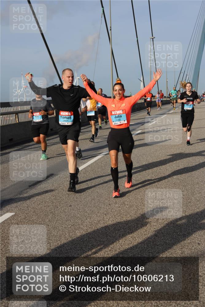 03.10.2026 - Köhlbrandbrückenlauf Strokosch-Dieckow http://msf.ph/oto/10606213 03.10.2026 09:44:35 Position 2 2227, 2601, 2602 meine-sportfotos.de