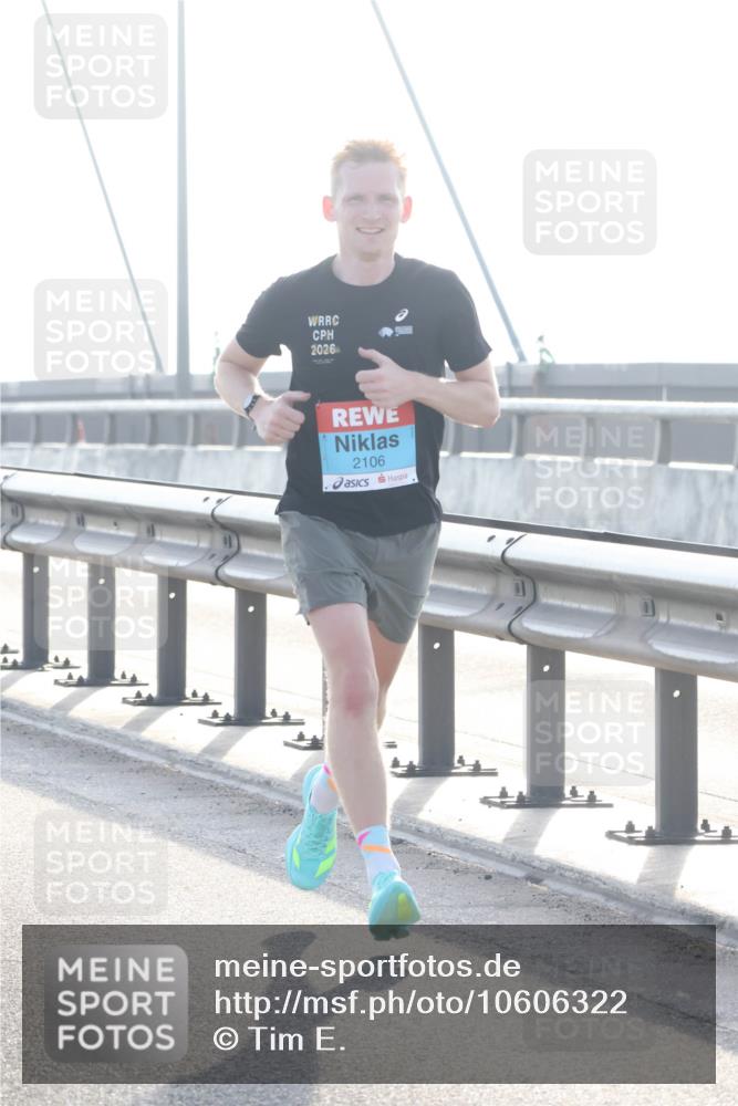 03.10.2026 - Köhlbrandbrückenlauf Tim E. http://msf.ph/oto/10606322 03.10.2026 09:17:02 Position 1 2026, 2106 meine-sportfotos.de