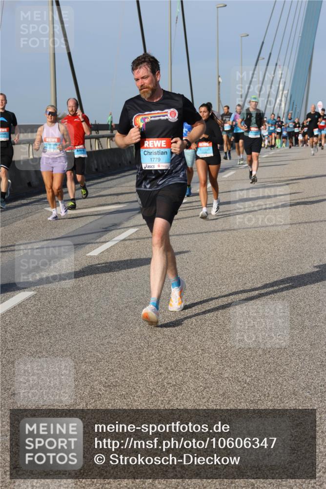 03.10.2026 - Köhlbrandbrückenlauf Strokosch-Dieckow http://msf.ph/oto/10606347 03.10.2026 09:44:41 Position 2 1779 meine-sportfotos.de