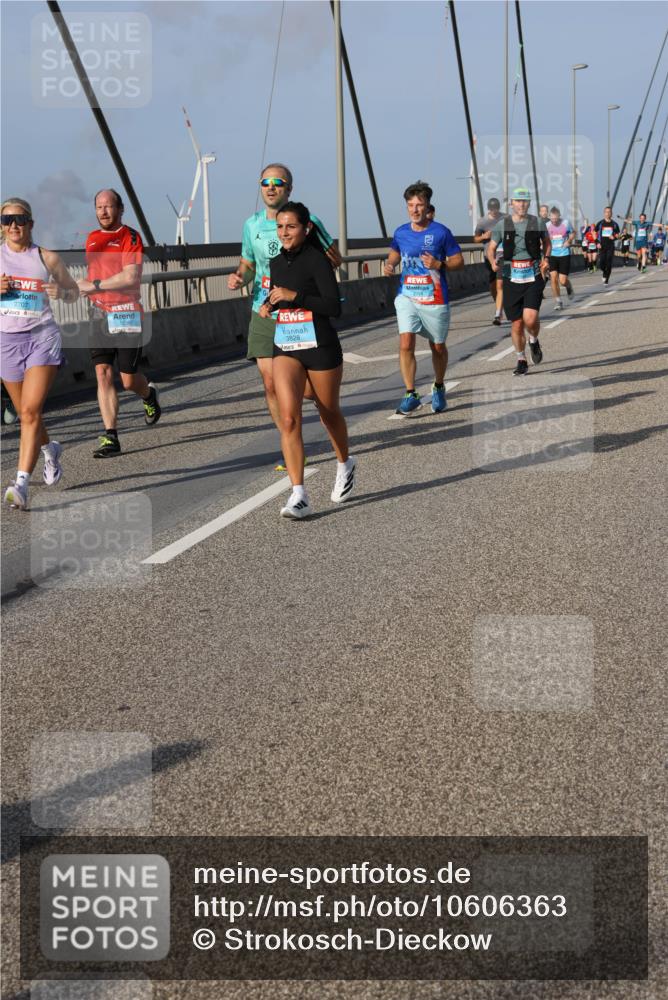 03.10.2026 - Köhlbrandbrückenlauf Strokosch-Dieckow http://msf.ph/oto/10606363 03.10.2026 09:44:44 Position 2 2707, 3828 meine-sportfotos.de