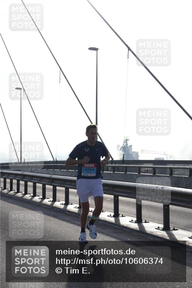 03.10.2026 - Köhlbrandbrückenlauf Tim E. http://msf.ph/oto/10606374 03.10.2026 09:17:08 Position 1 2131 meine-sportfotos.de