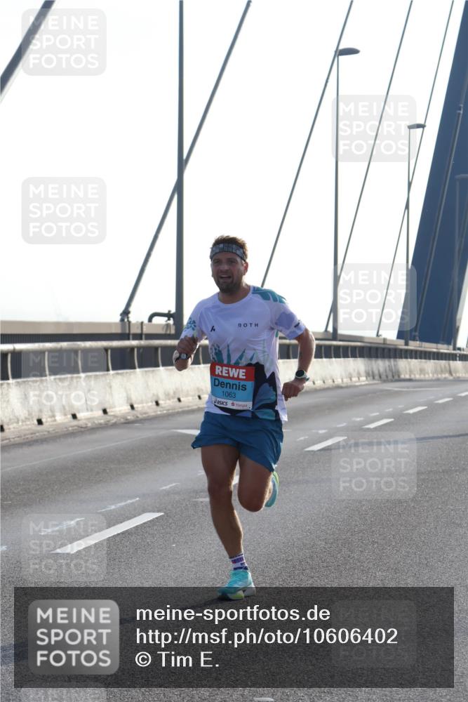 03.10.2026 - Köhlbrandbrückenlauf Tim E. http://msf.ph/oto/10606402 03.10.2026 09:17:30 Position 1 1063 meine-sportfotos.de