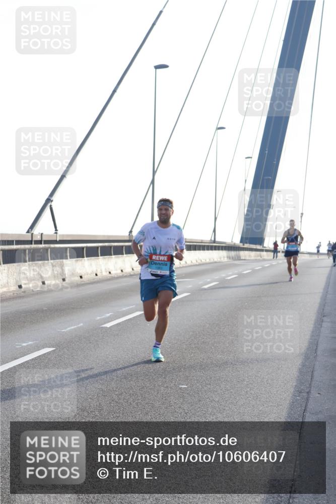 03.10.2026 - Köhlbrandbrückenlauf Tim E. http://msf.ph/oto/10606407 03.10.2026 09:17:30 Position 1 1063 meine-sportfotos.de
