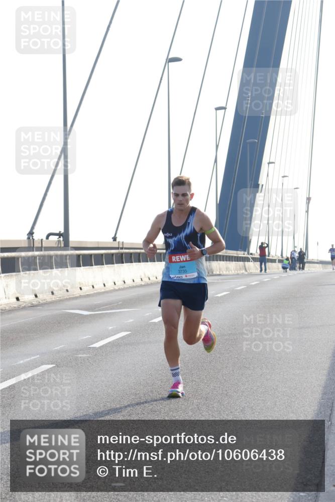 03.10.2026 - Köhlbrandbrückenlauf Tim E. http://msf.ph/oto/10606438 03.10.2026 09:17:34 Position 1 3735 meine-sportfotos.de