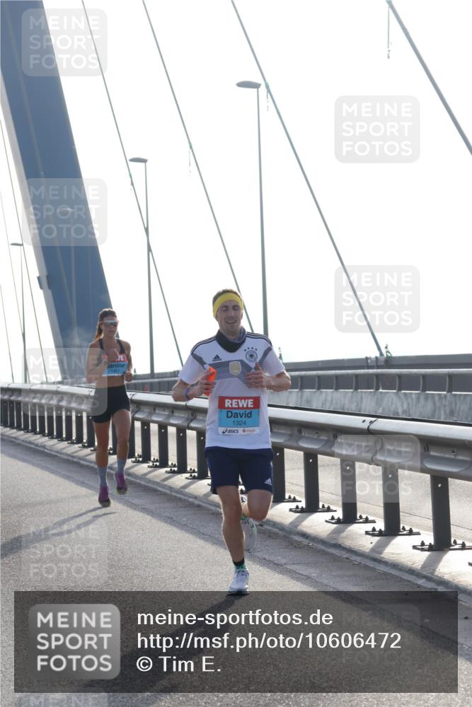03.10.2026 - Köhlbrandbrückenlauf Tim E. http://msf.ph/oto/10606472 03.10.2026 09:17:52 Position 1 1324 meine-sportfotos.de