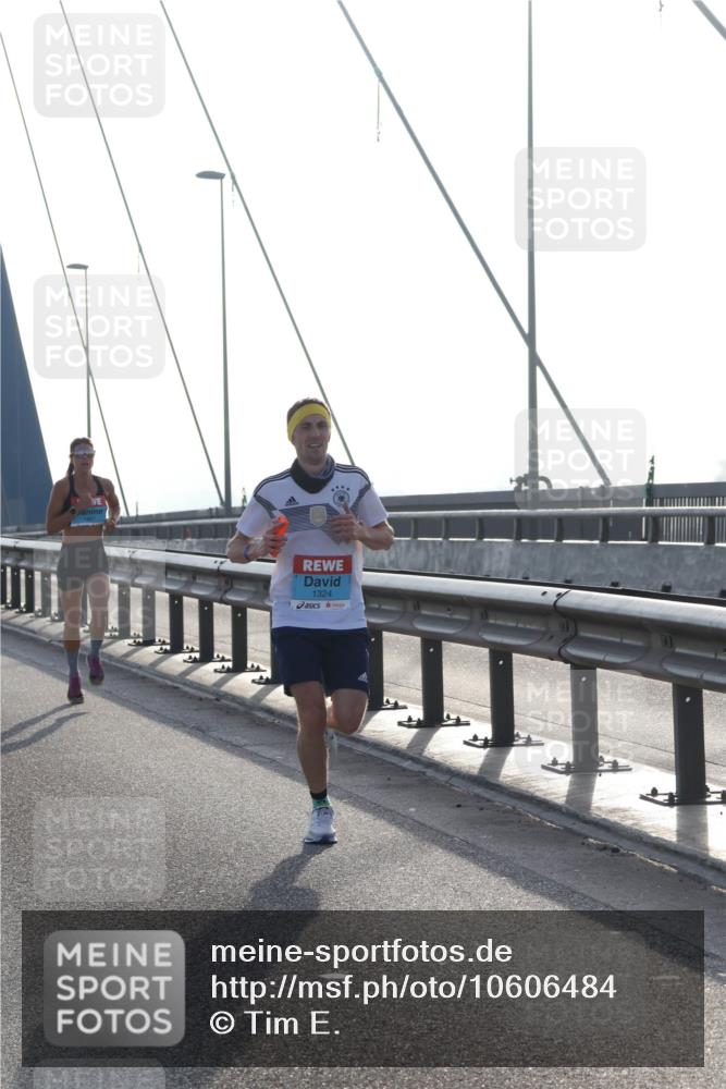 03.10.2026 - Köhlbrandbrückenlauf Tim E. http://msf.ph/oto/10606484 03.10.2026 09:17:53 Position 1 1324 meine-sportfotos.de