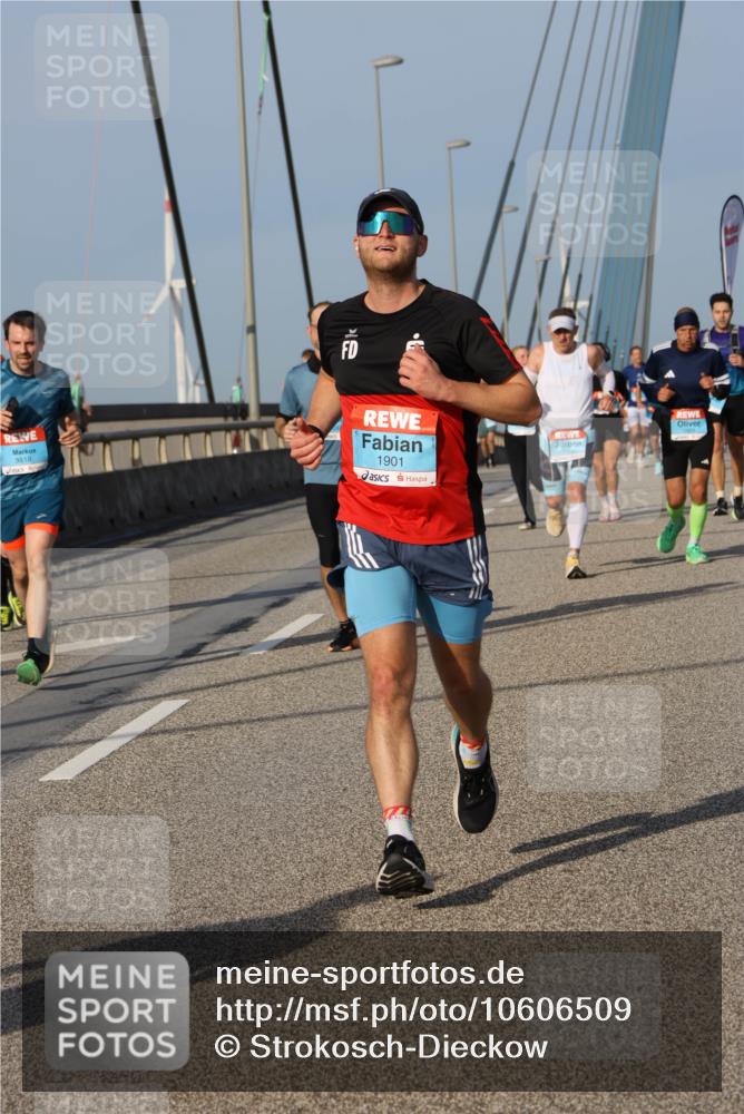 03.10.2026 - Köhlbrandbrückenlauf Strokosch-Dieckow http://msf.ph/oto/10606509 03.10.2026 09:44:56 Position 2 3818, 1901 meine-sportfotos.de