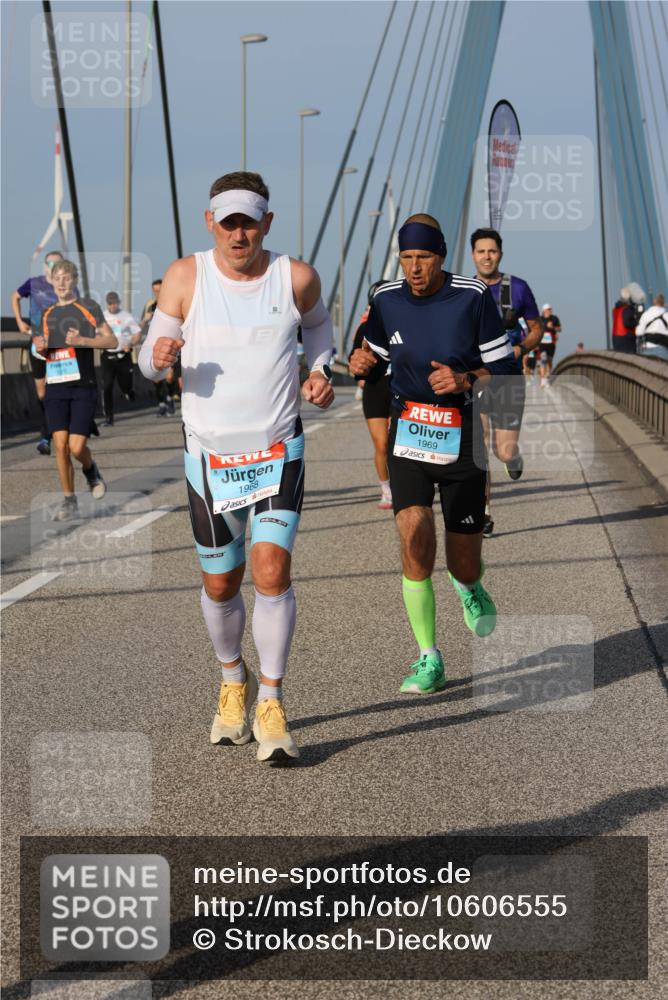 03.10.2026 - Köhlbrandbrückenlauf Strokosch-Dieckow http://msf.ph/oto/10606555 03.10.2026 09:45:00 Position 2 1968, 1969 meine-sportfotos.de