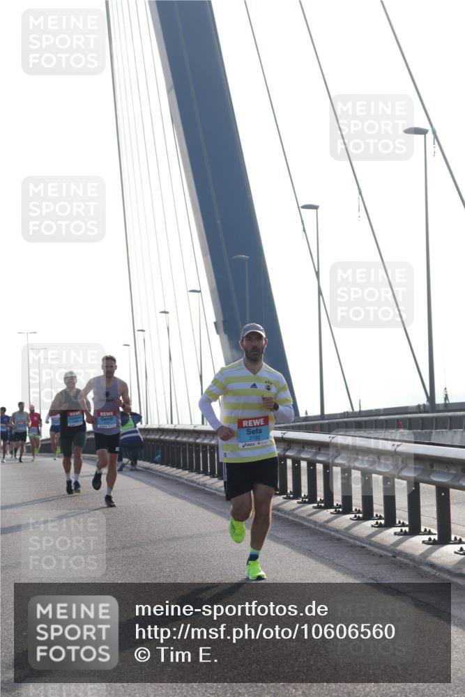 03.10.2026 - Köhlbrandbrückenlauf Tim E. http://msf.ph/oto/10606560 03.10.2026 09:18:09 Position 1 2120 meine-sportfotos.de