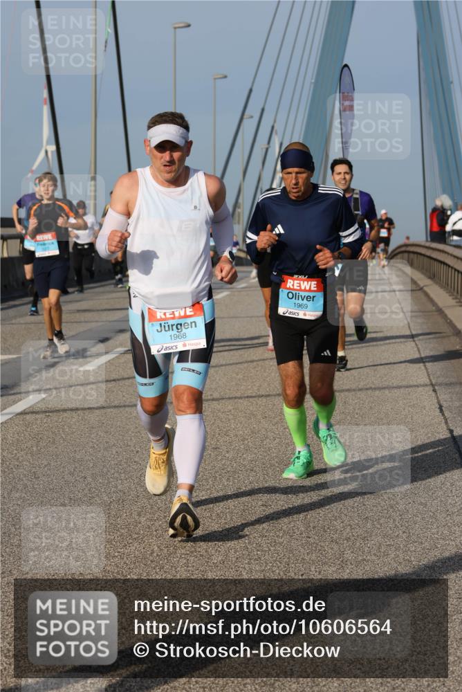 03.10.2026 - Köhlbrandbrückenlauf Strokosch-Dieckow http://msf.ph/oto/10606564 03.10.2026 09:45:00 Position 2 1968, 1969 meine-sportfotos.de
