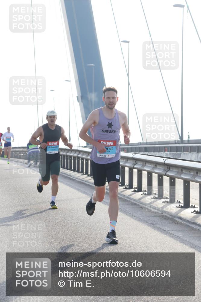 03.10.2026 - Köhlbrandbrückenlauf Tim E. http://msf.ph/oto/10606594 03.10.2026 09:18:13 Position 1 1599, 2107 meine-sportfotos.de