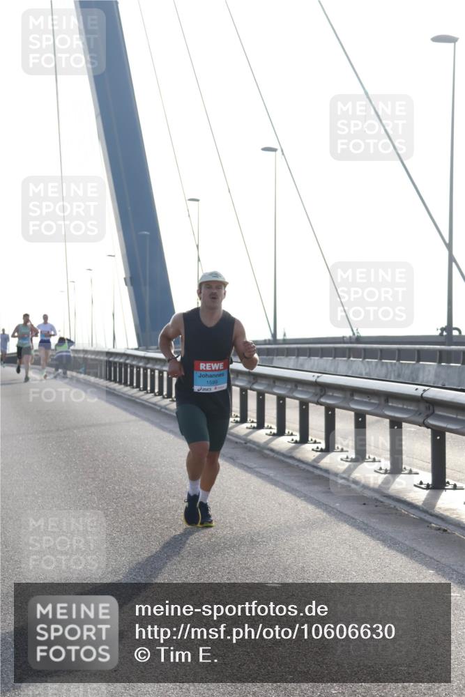 03.10.2026 - Köhlbrandbrückenlauf Tim E. http://msf.ph/oto/10606630 03.10.2026 09:18:16 Position 1 1599 meine-sportfotos.de