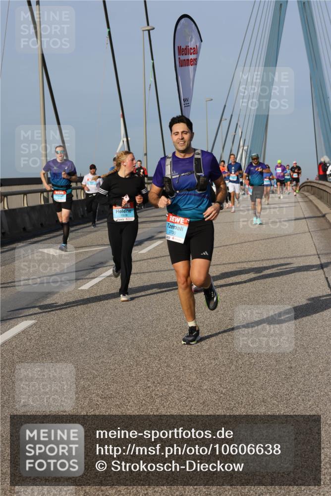 03.10.2026 - Köhlbrandbrückenlauf Strokosch-Dieckow http://msf.ph/oto/10606638 03.10.2026 09:45:03 Position 2 1928, 3700 meine-sportfotos.de