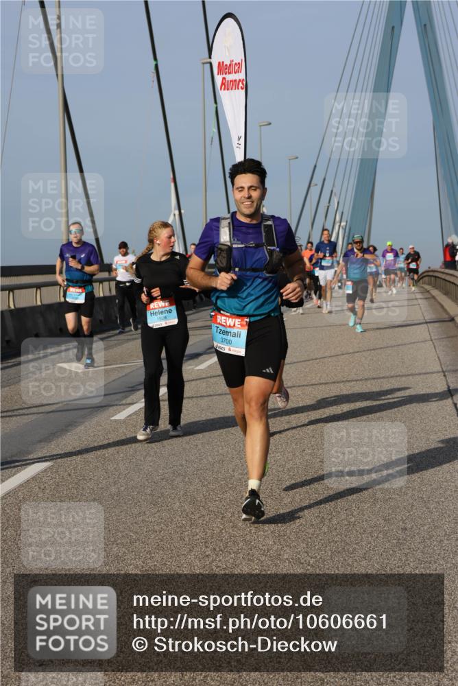 03.10.2026 - Köhlbrandbrückenlauf Strokosch-Dieckow http://msf.ph/oto/10606661 03.10.2026 09:45:03 Position 2 1928, 3700 meine-sportfotos.de
