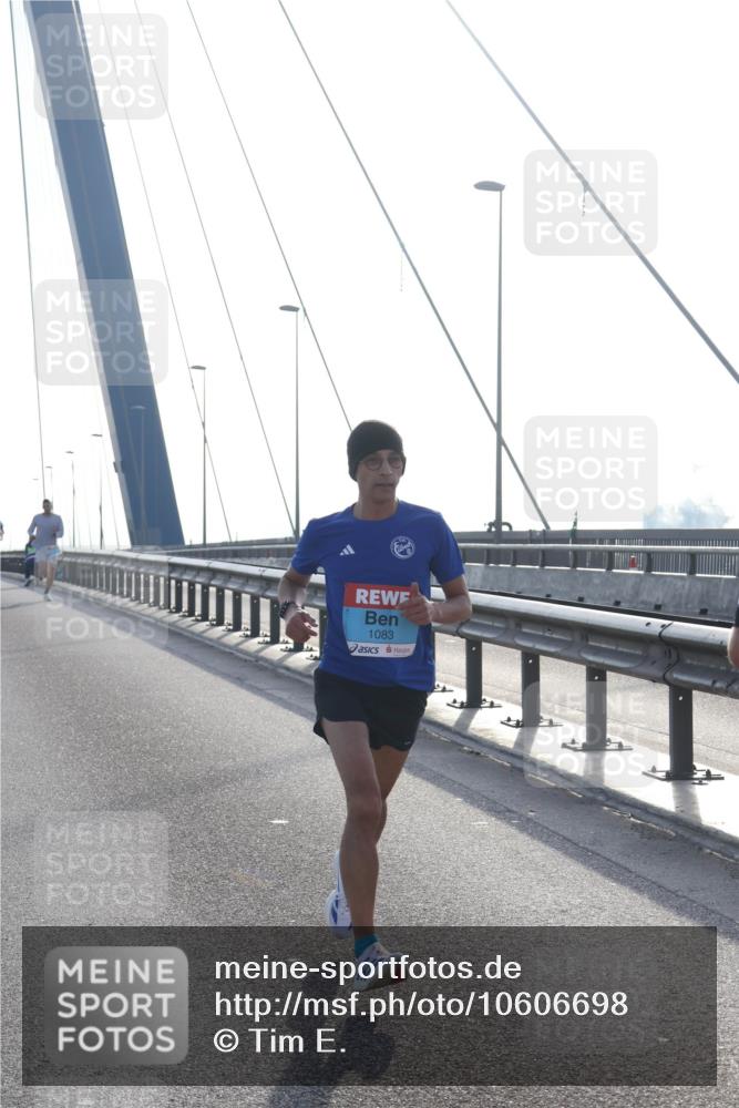 03.10.2026 - Köhlbrandbrückenlauf Tim E. http://msf.ph/oto/10606698 03.10.2026 09:18:27 Position 1 1083 meine-sportfotos.de