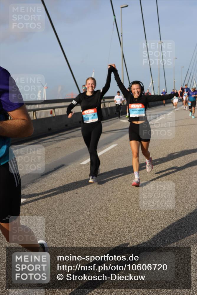 03.10.2026 - Köhlbrandbrückenlauf Strokosch-Dieckow http://msf.ph/oto/10606720 03.10.2026 09:45:05 Position 2  meine-sportfotos.de