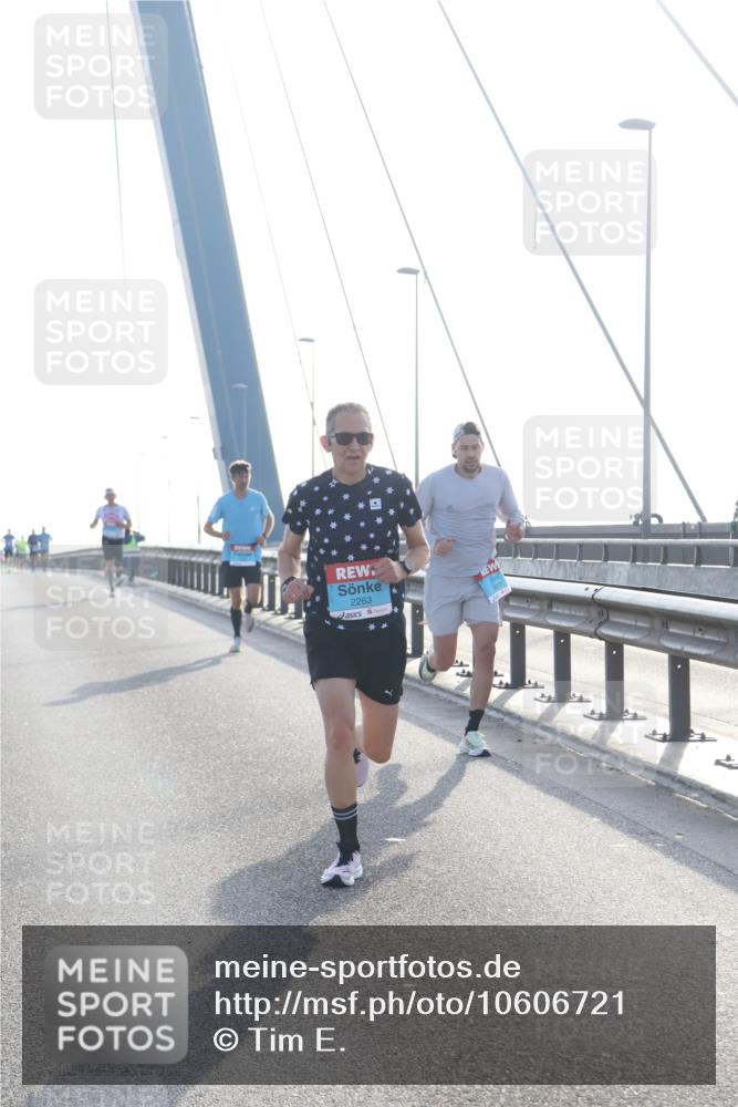 03.10.2026 - Köhlbrandbrückenlauf Tim E. http://msf.ph/oto/10606721 03.10.2026 09:18:34 Position 1 2263 meine-sportfotos.de
