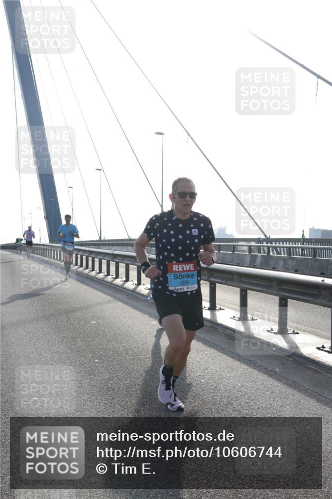 03.10.2026 - Köhlbrandbrückenlauf Tim E. http://msf.ph/oto/10606744 03.10.2026 09:18:35 Position 1 2263 meine-sportfotos.de