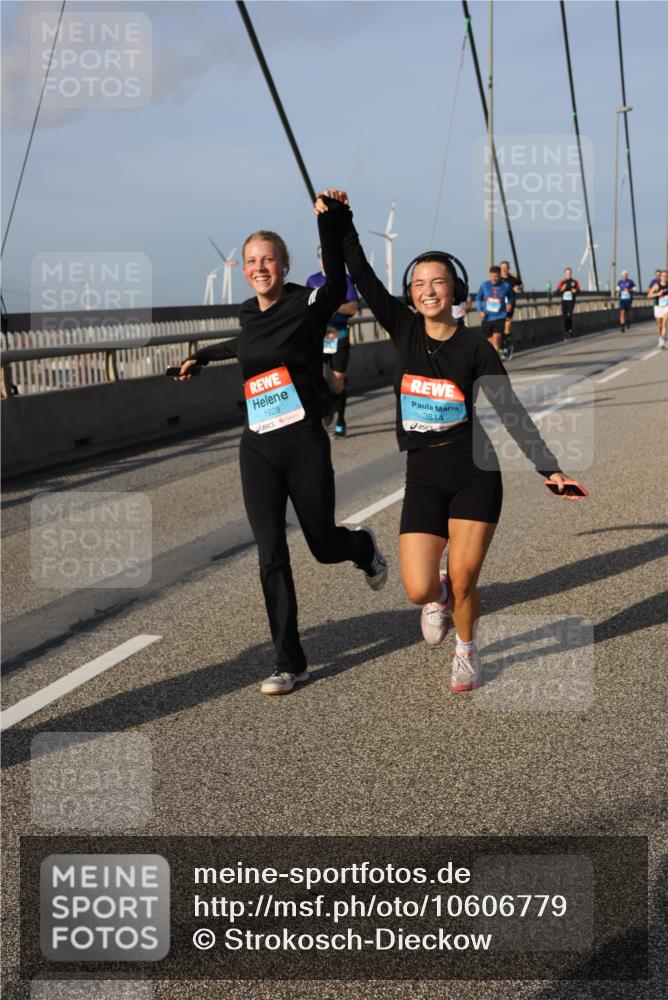03.10.2026 - Köhlbrandbrückenlauf Strokosch-Dieckow http://msf.ph/oto/10606779 03.10.2026 09:45:06 Position 2 1928, 3814 meine-sportfotos.de