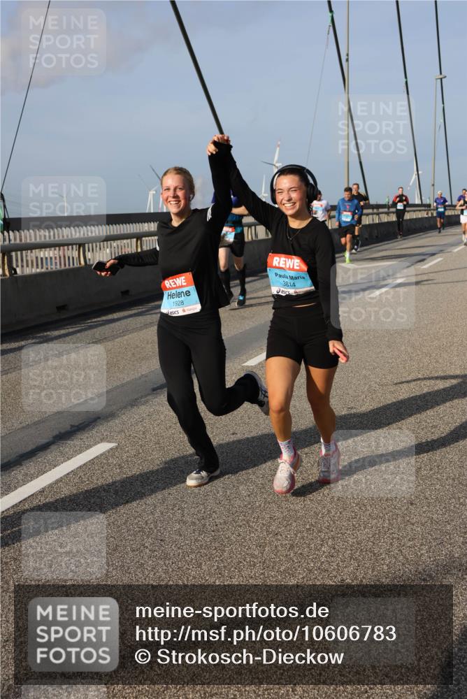 03.10.2026 - Köhlbrandbrückenlauf Strokosch-Dieckow http://msf.ph/oto/10606783 03.10.2026 09:45:06 Position 2 1928, 3814 meine-sportfotos.de
