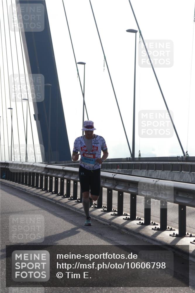 03.10.2026 - Köhlbrandbrückenlauf Tim E. http://msf.ph/oto/10606798 03.10.2026 09:18:40 Position 1 1716, 33 meine-sportfotos.de