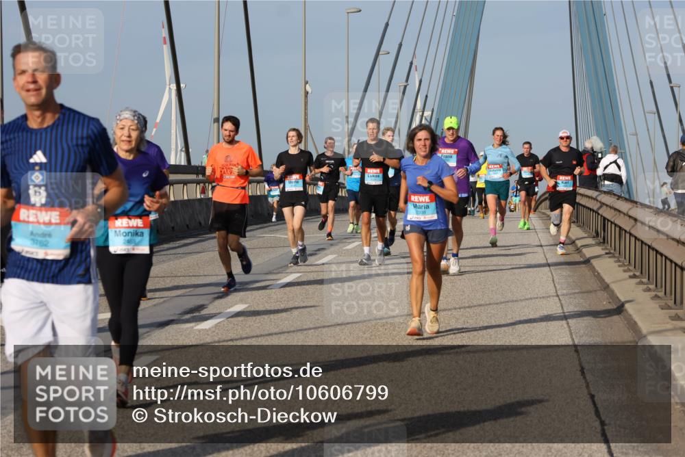 03.10.2026 - Köhlbrandbrückenlauf Strokosch-Dieckow http://msf.ph/oto/10606799 03.10.2026 09:45:11 Position 2 3762, 1, 1, 9, 2338 meine-sportfotos.de