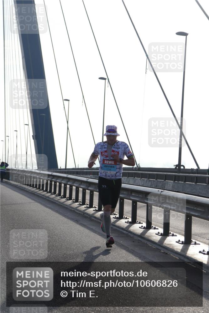 03.10.2026 - Köhlbrandbrückenlauf Tim E. http://msf.ph/oto/10606826 03.10.2026 09:18:42 Position 1 1716, 33 meine-sportfotos.de