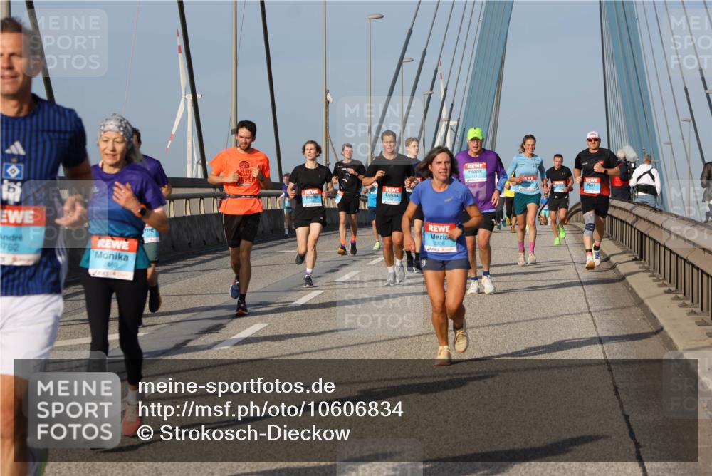 03.10.2026 - Köhlbrandbrückenlauf Strokosch-Dieckow http://msf.ph/oto/10606834 03.10.2026 09:45:12 Position 2 762, 2469, 9, 2531, 2338 meine-sportfotos.de