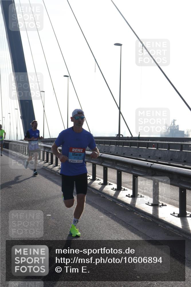 03.10.2026 - Köhlbrandbrückenlauf Tim E. http://msf.ph/oto/10606894 03.10.2026 09:18:59 Position 1 2134 meine-sportfotos.de