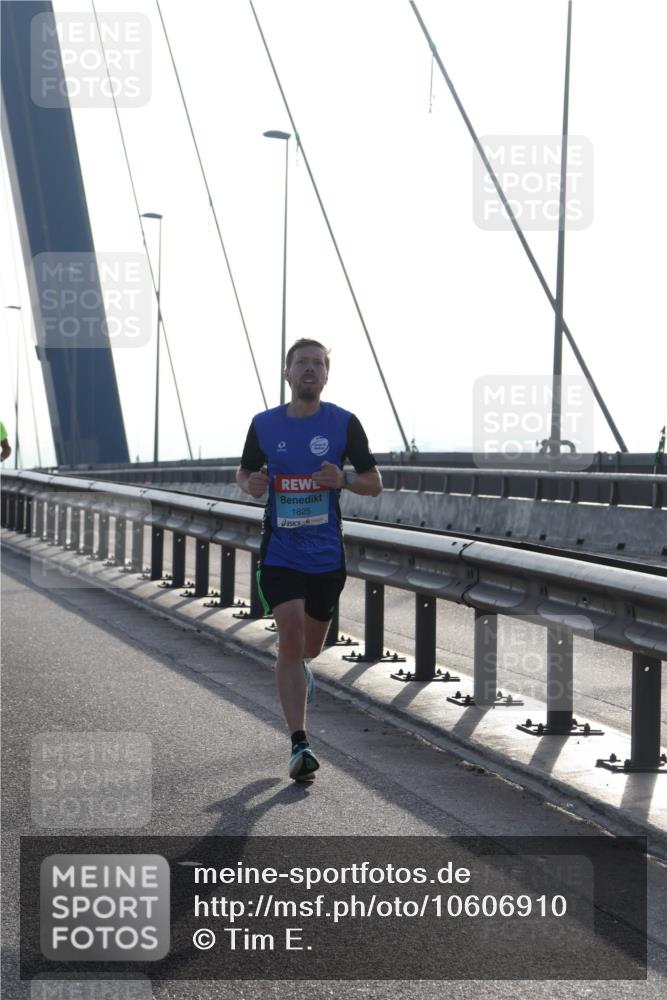 03.10.2026 - Köhlbrandbrückenlauf Tim E. http://msf.ph/oto/10606910 03.10.2026 09:19:00 Position 1 1825 meine-sportfotos.de
