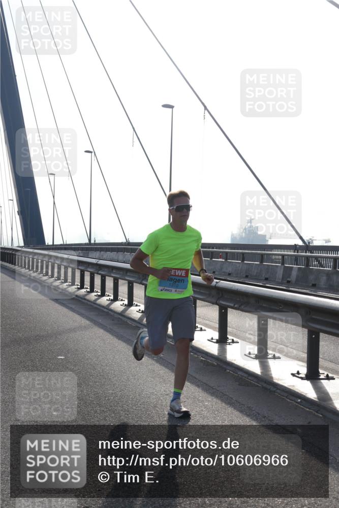 03.10.2026 - Köhlbrandbrückenlauf Tim E. http://msf.ph/oto/10606966 03.10.2026 09:19:06 Position 1 1310 meine-sportfotos.de