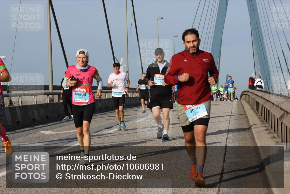 03.10.2026 - Köhlbrandbrückenlauf Strokosch-Dieckow http://msf.ph/oto/10606981 03.10.2026 09:45:35 Position 2 14, 1996, 2479, 2240, 200 meine-sportfotos.de