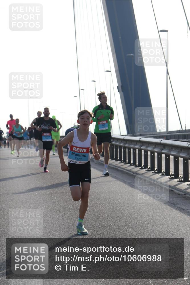 03.10.2026 - Köhlbrandbrückenlauf Tim E. http://msf.ph/oto/10606988 03.10.2026 09:19:18 Position 1 2170 meine-sportfotos.de